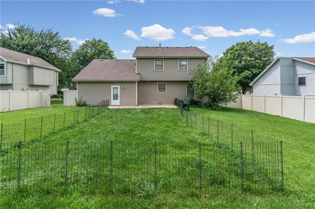 224 S Chambery Drive — photo 27