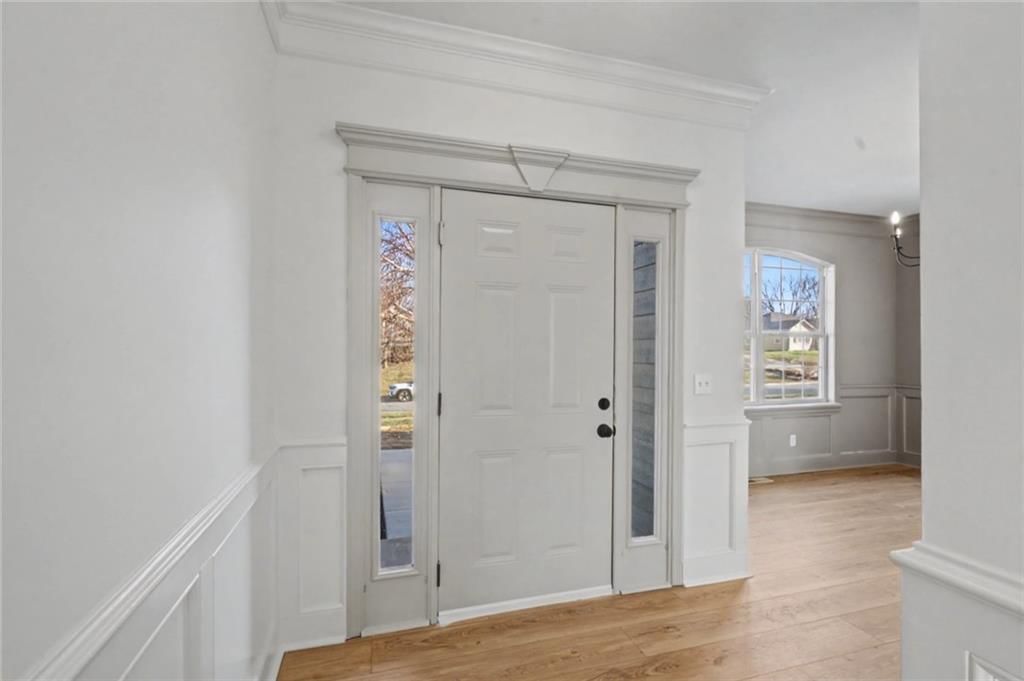 121 Hillside Drive — photo 4