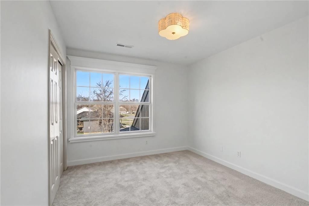 121 Hillside Drive — photo 15