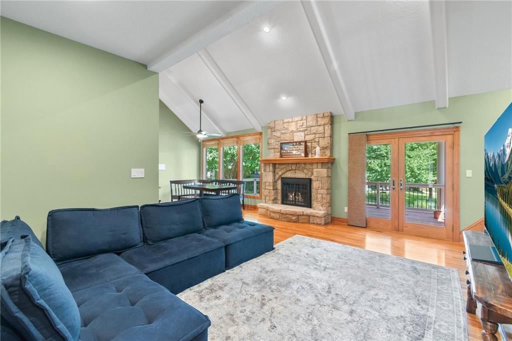 702 Bellerive Court — photo 17