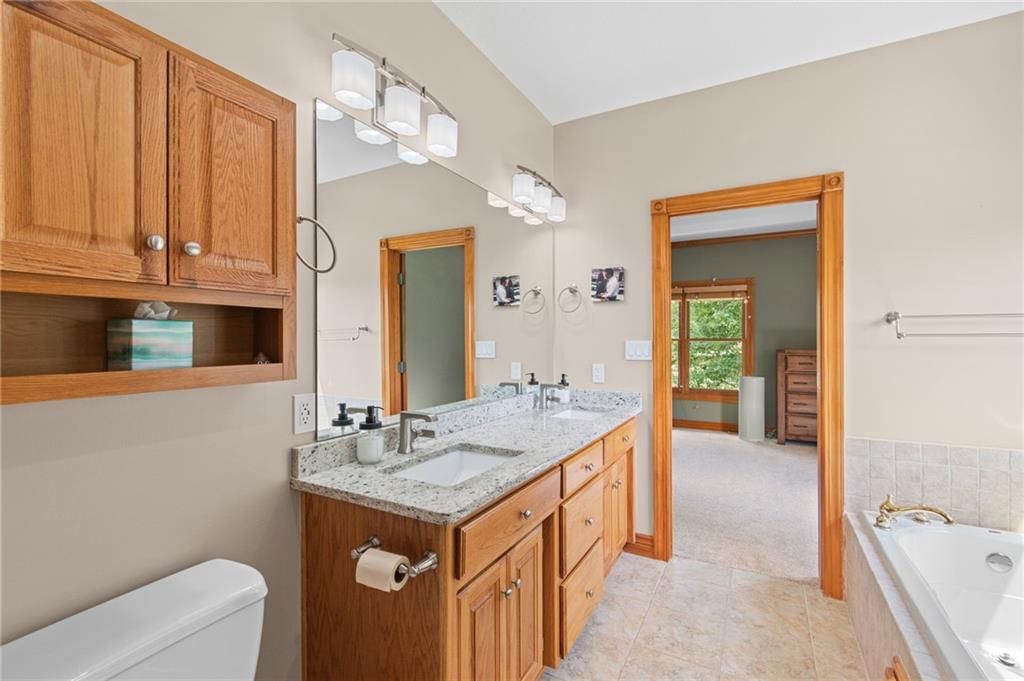 702 Bellerive Court — photo 25