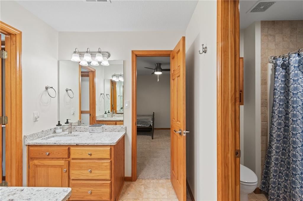 702 Bellerive Court — photo 30