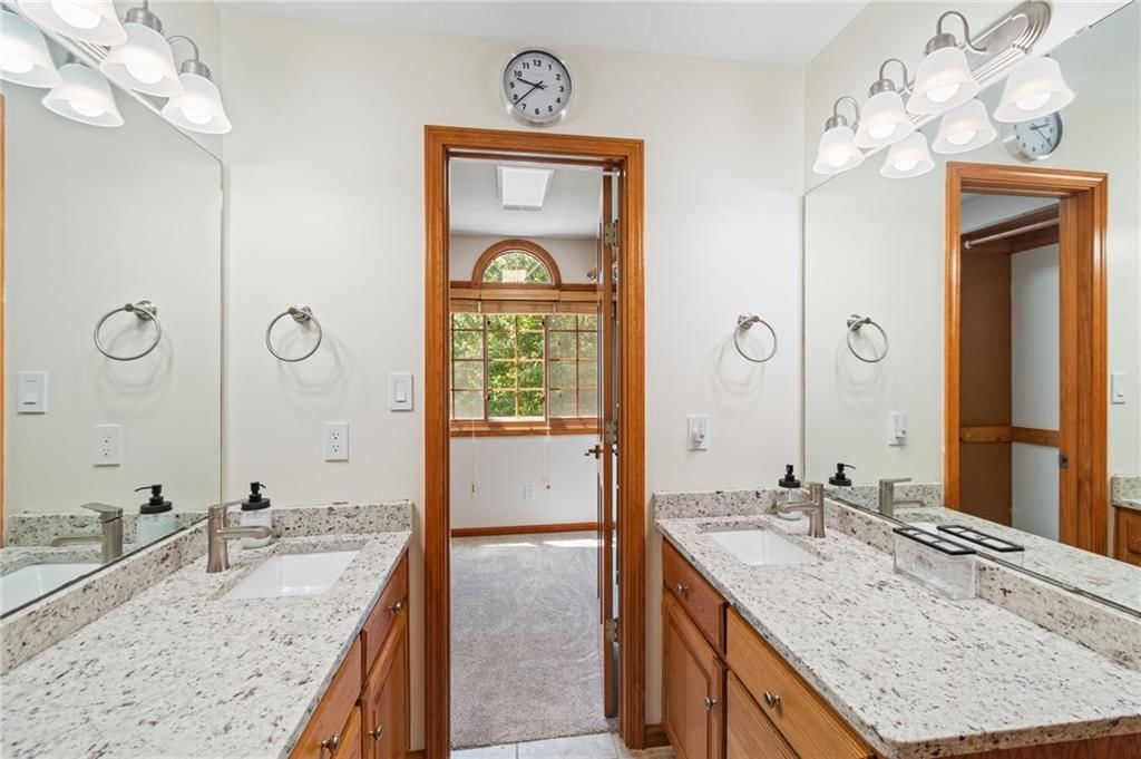 702 Bellerive Court — photo 31