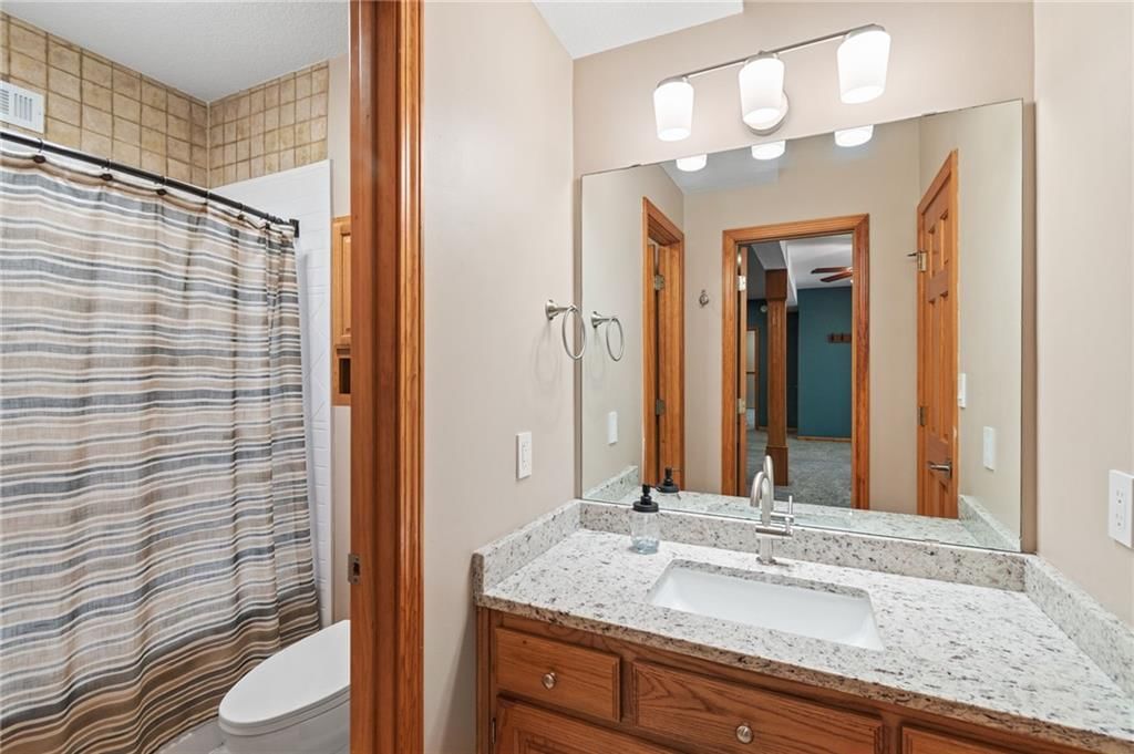 702 Bellerive Court — photo 39