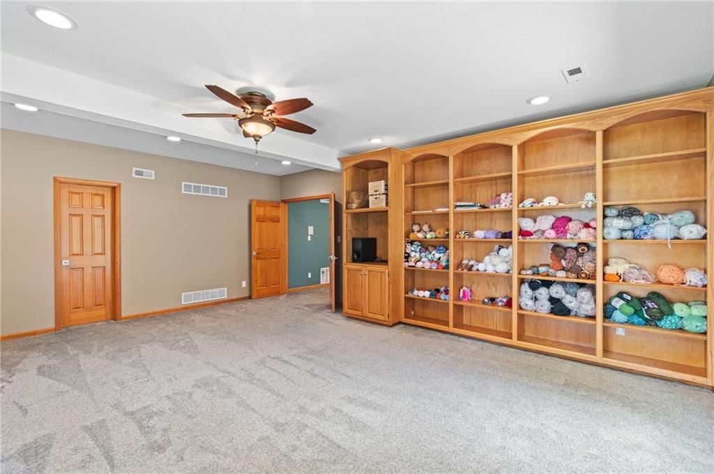702 Bellerive Court — photo 41