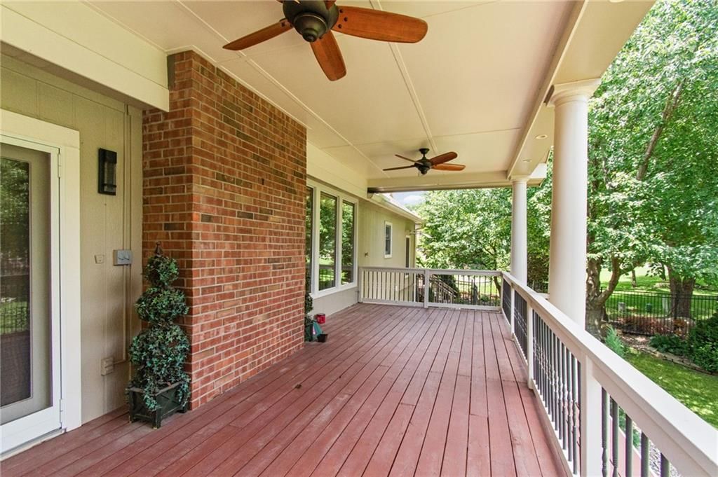 702 Bellerive Court — photo 43