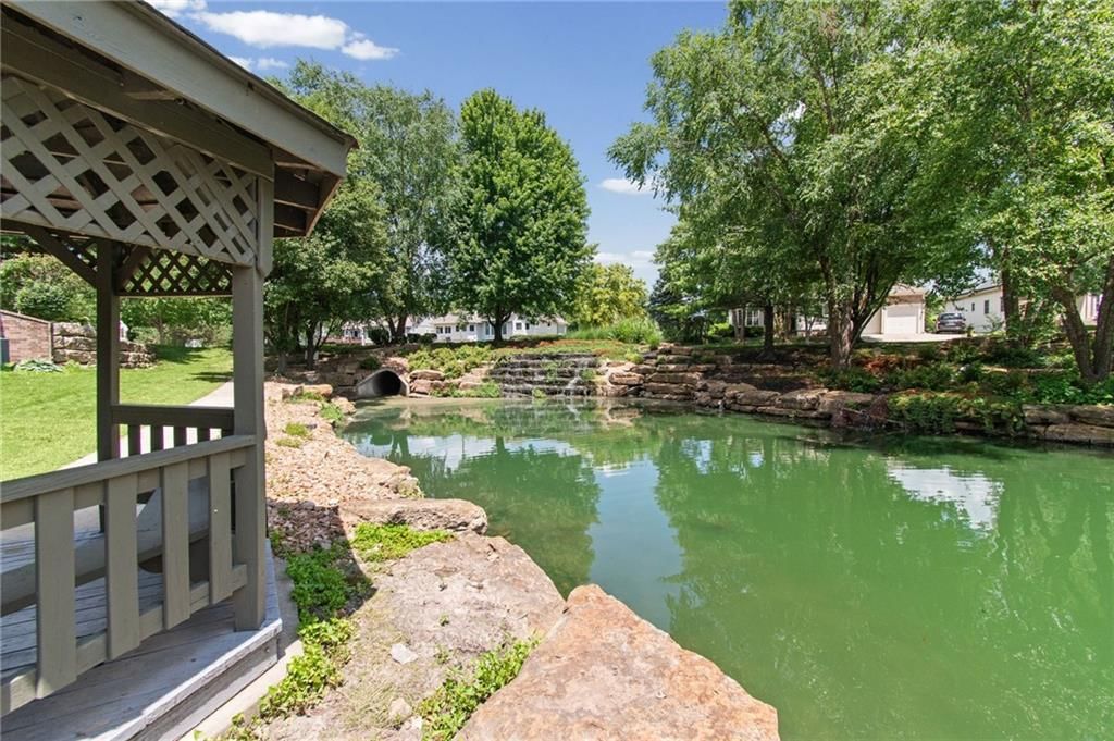 702 Bellerive Court — photo 47