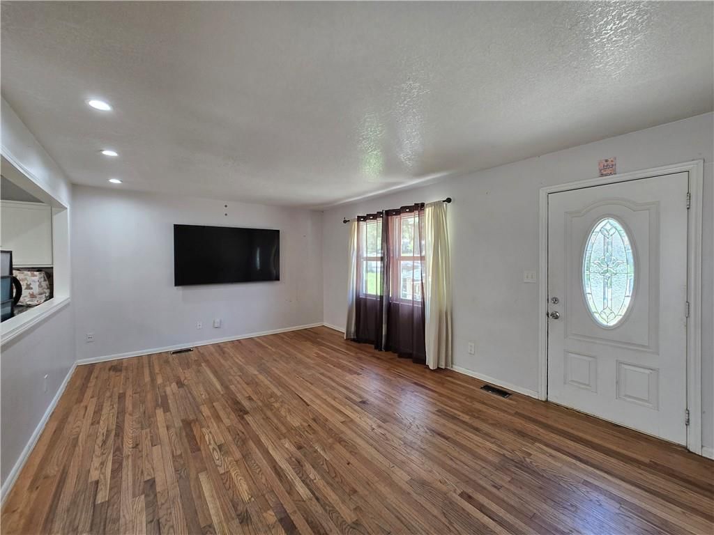 1935 Belmont Place — photo 13