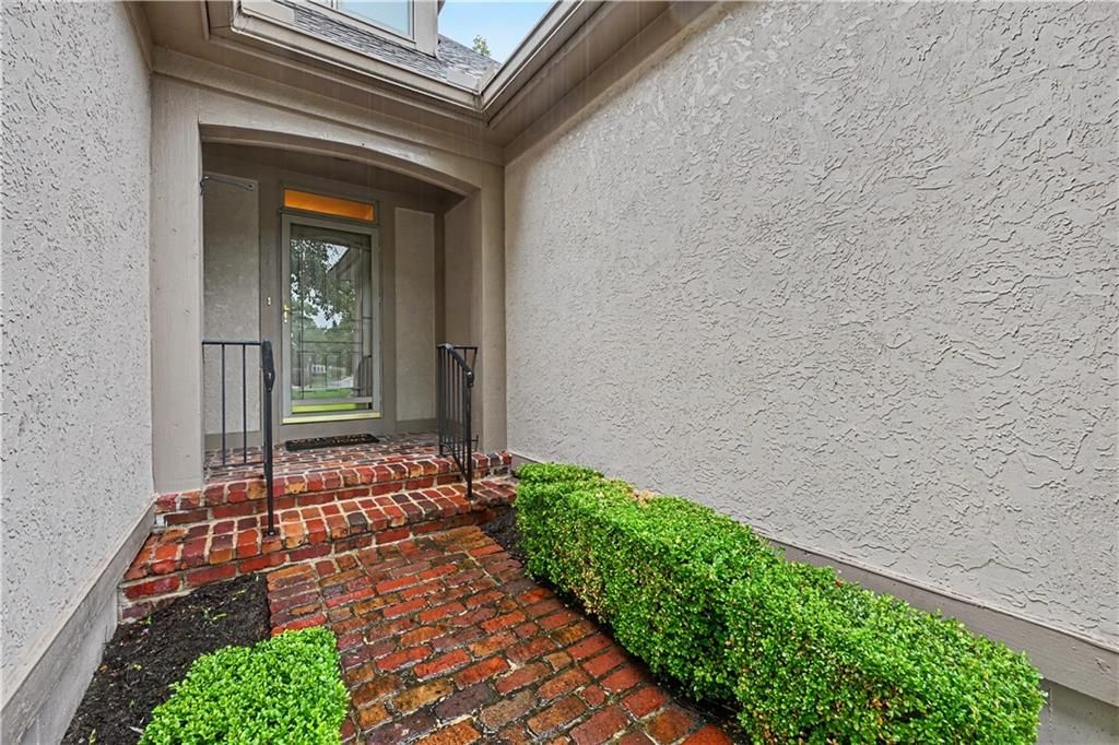 6202 W 128TH Street — photo 2
