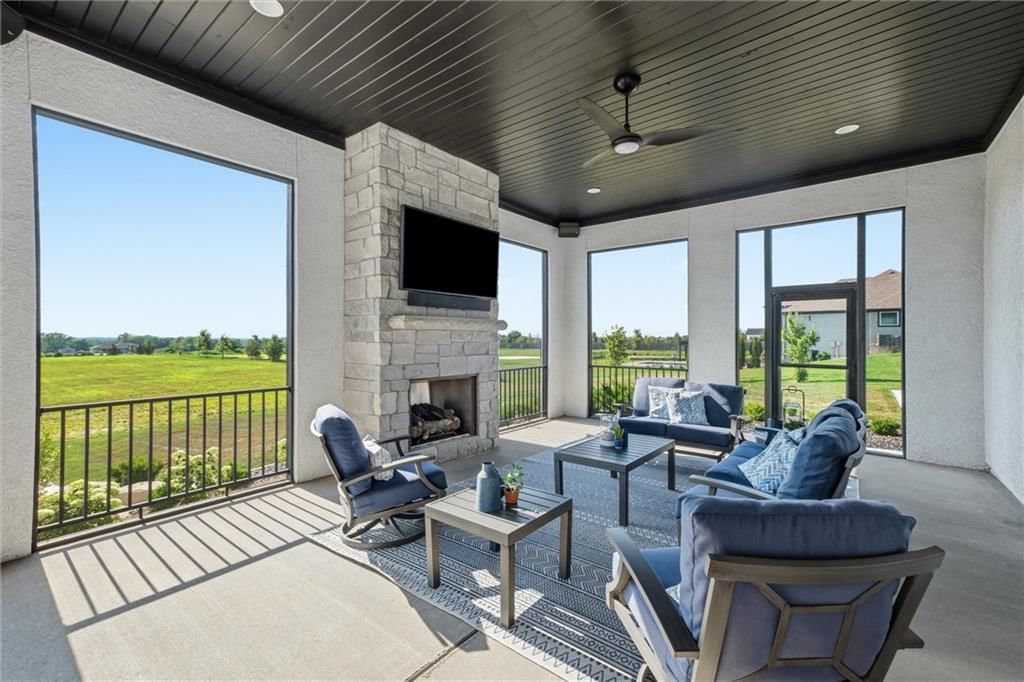 Photo 67 of 80 - 10504 Stonehaus Drive, Lee's Summit, MO 64086