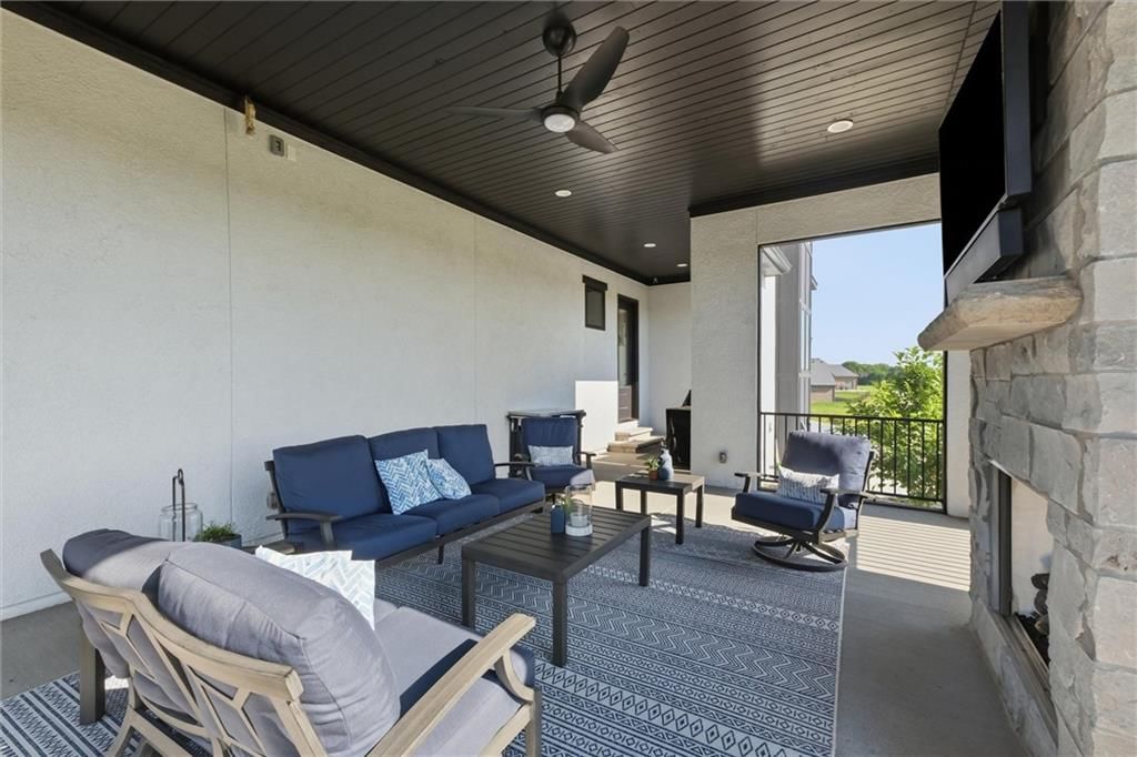 Photo 66 of 80 - 10504 Stonehaus Drive, Lee's Summit, MO 64086