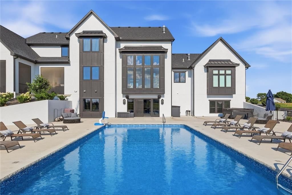 Photo 69 of 80 - 10504 Stonehaus Drive, Lee's Summit, MO 64086