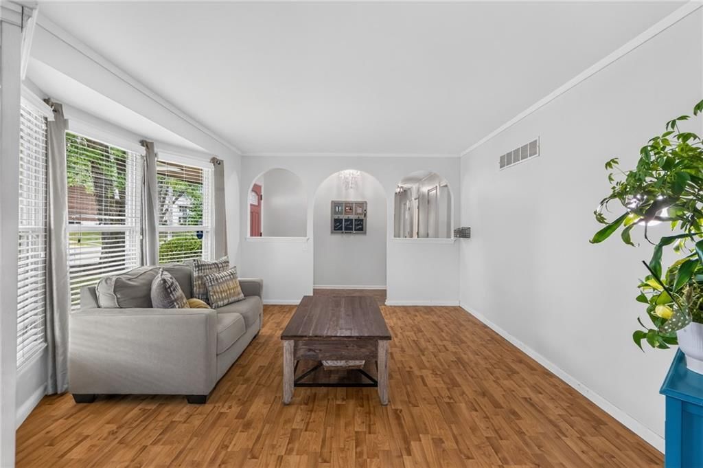 7511 N BROOKLYN Avenue — photo 8