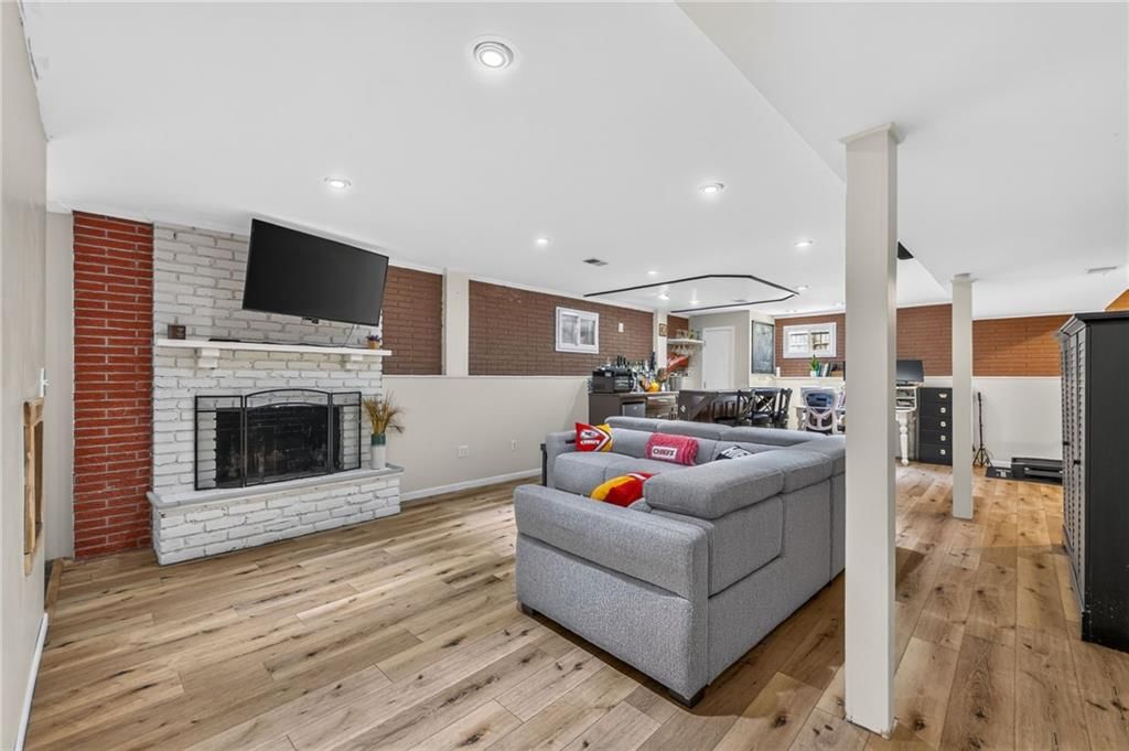 7511 N BROOKLYN Avenue — photo 35