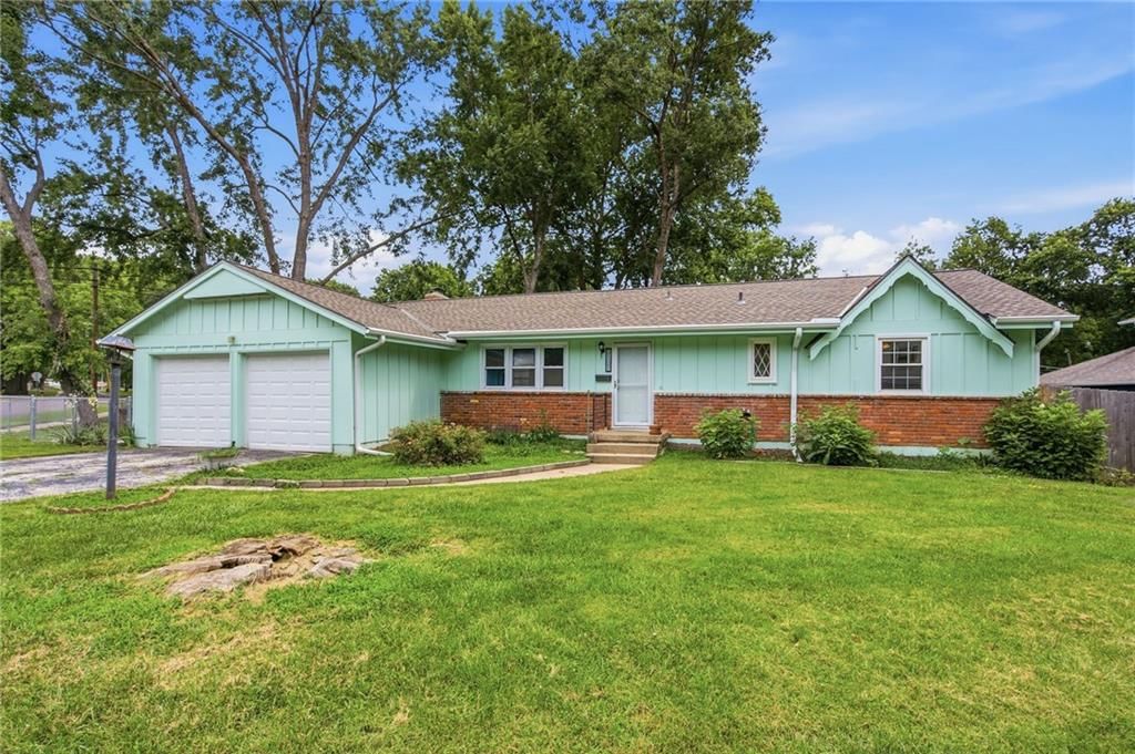 9307 Craig Drive, Overland Park, KS