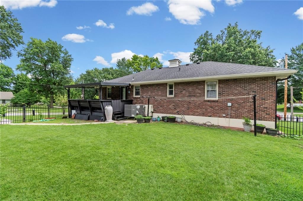 12720 E Silver Lane — photo 37
