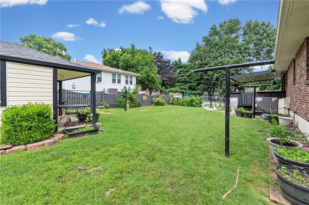 12720 E Silver Lane — photo 40