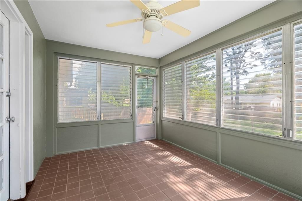 7635 Charlotte Street — photo 13