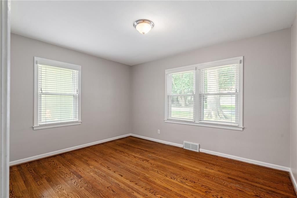 7635 Charlotte Street — photo 14