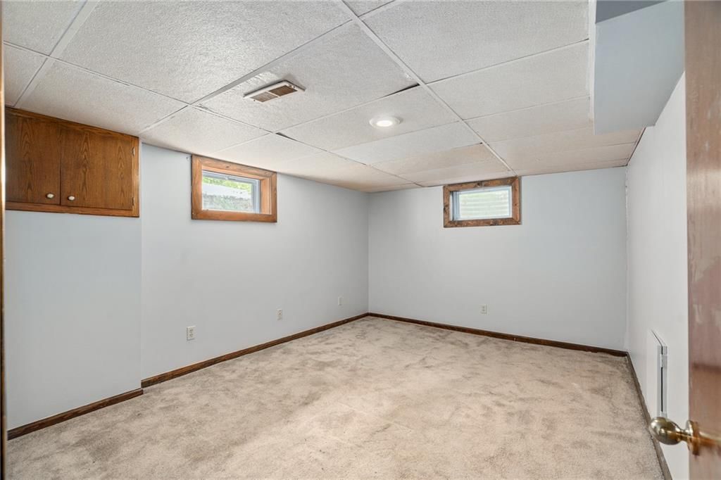 7635 Charlotte Street — photo 26
