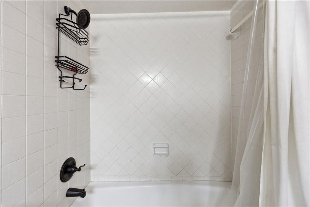 1100 NE Deerbrook Terrace — photo 23