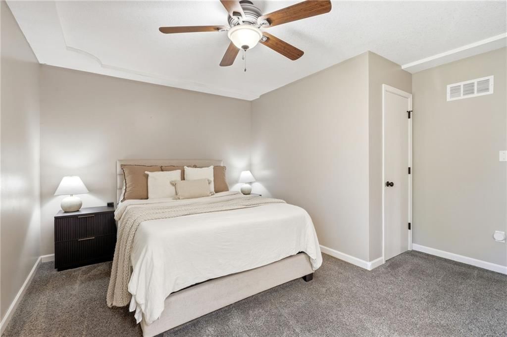 1100 NE Deerbrook Terrace — photo 29