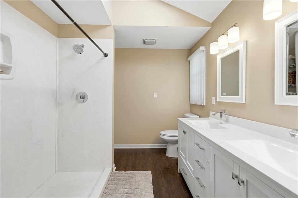 1100 NE Deerbrook Terrace — photo 31