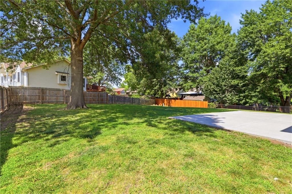 1100 NE Deerbrook Terrace — photo 38