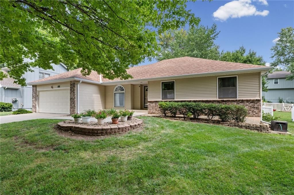 8639 Greenway Lane — photo 3