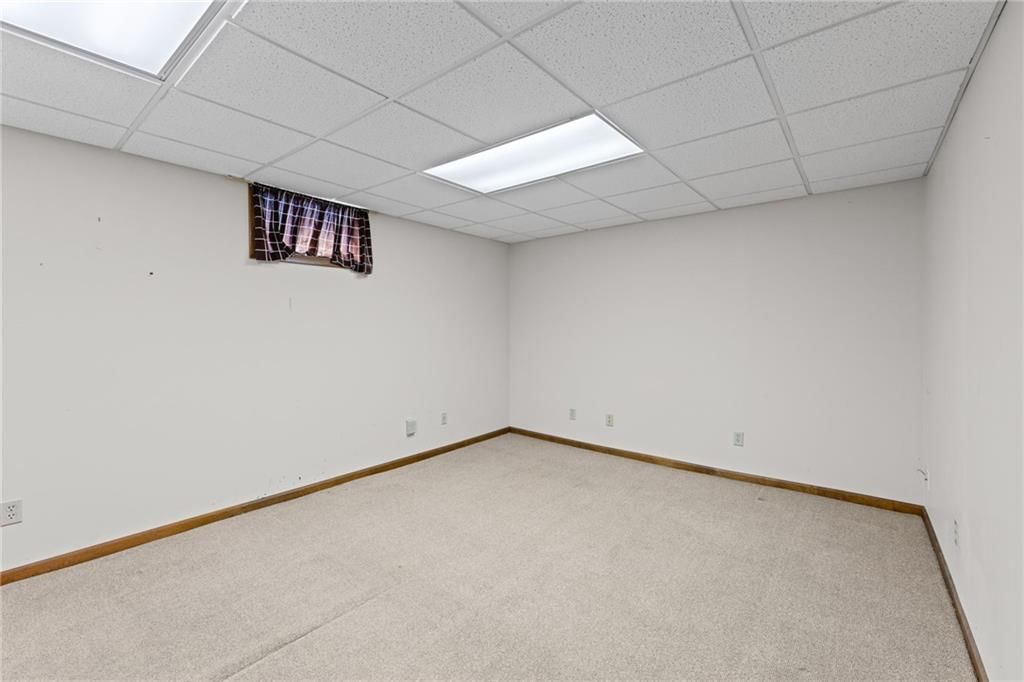 8639 Greenway Lane — photo 28