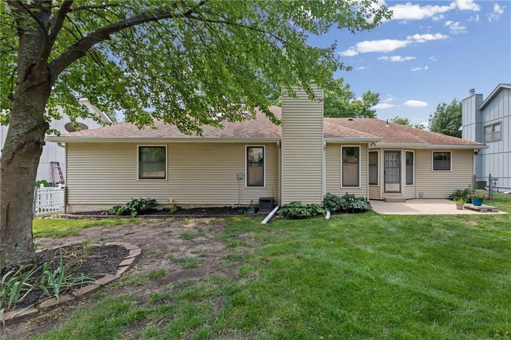 8639 Greenway Lane — photo 33