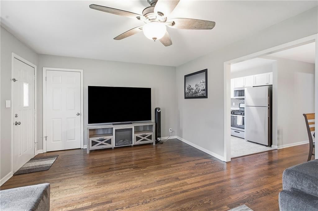 3414 S EVANSTON Avenue — photo 8