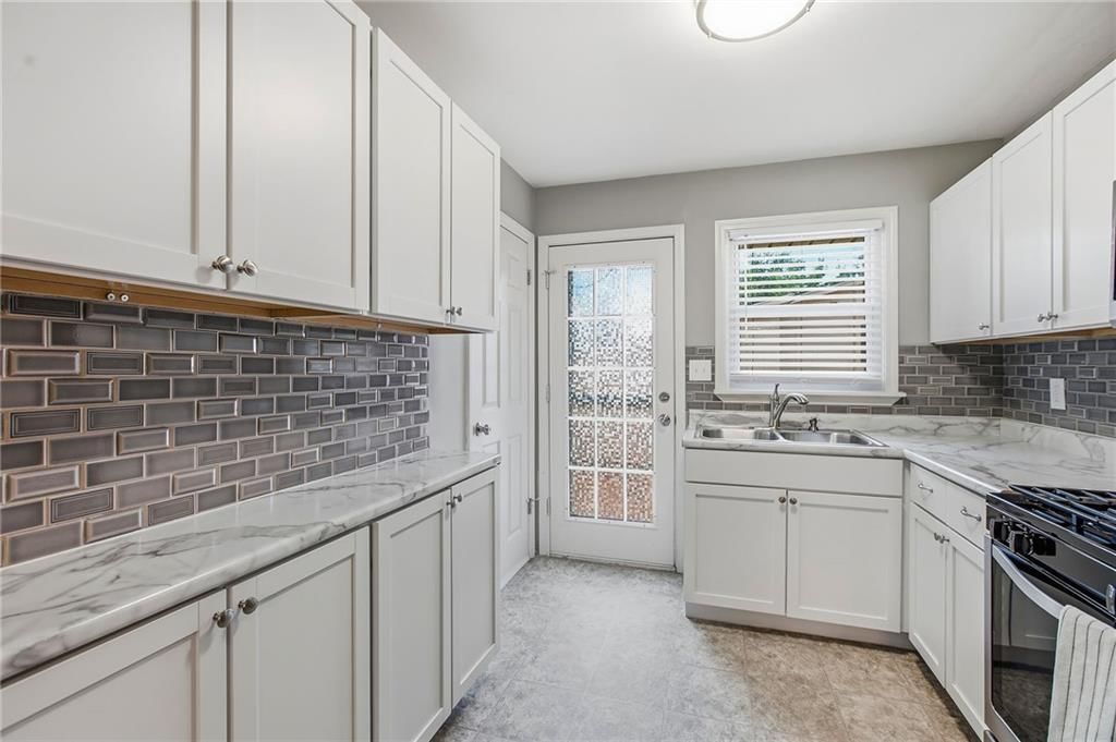 3414 S EVANSTON Avenue — photo 12