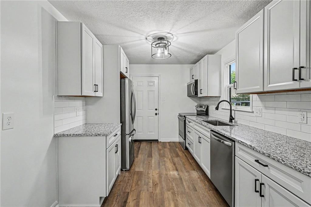 5016 W 51st Street — photo 10