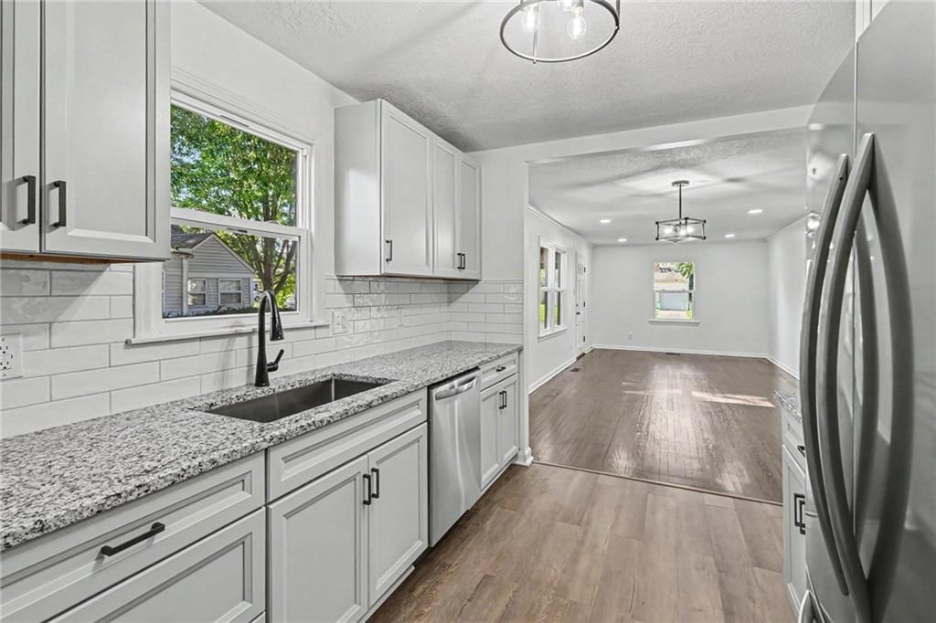 5016 W 51st Street — photo 11