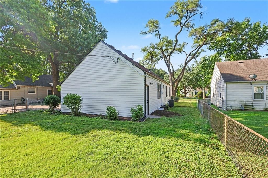5016 W 51st Street — photo 21