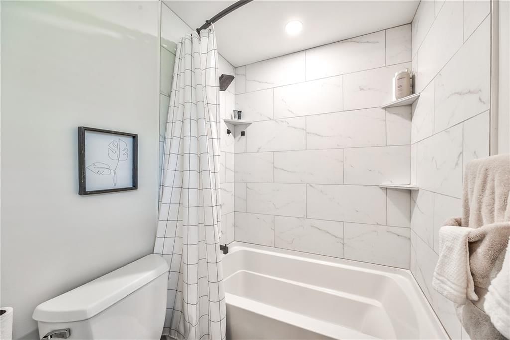 5421 Juniper Street — photo 33