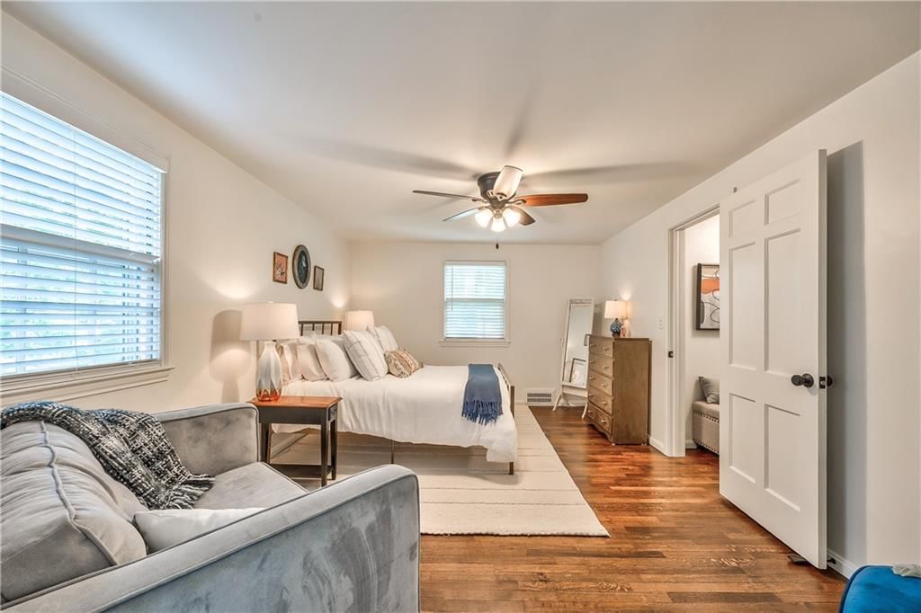 5421 Juniper Street — photo 36