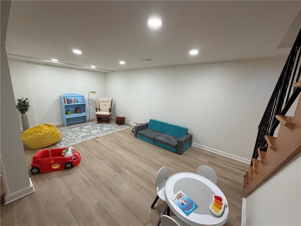 5421 Juniper Street — photo 45