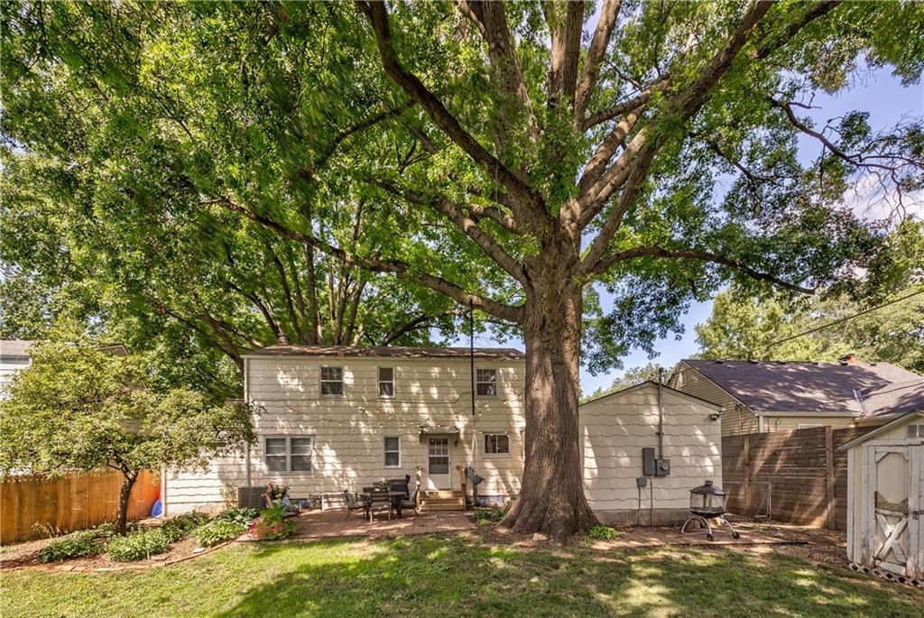 5421 Juniper Street — photo 52