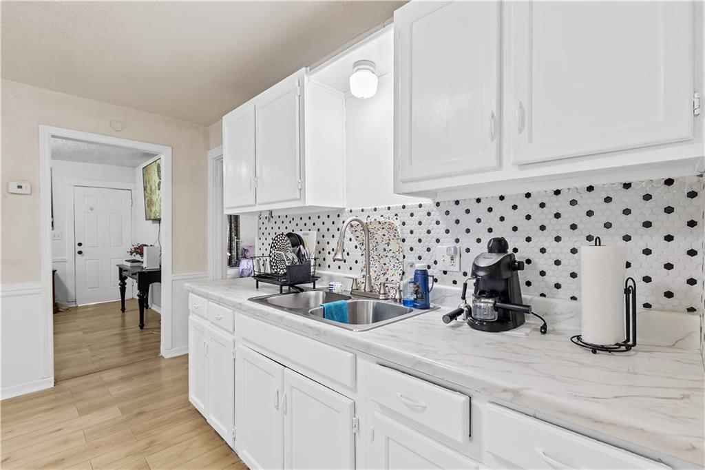 521 N Osage Street — photo 9