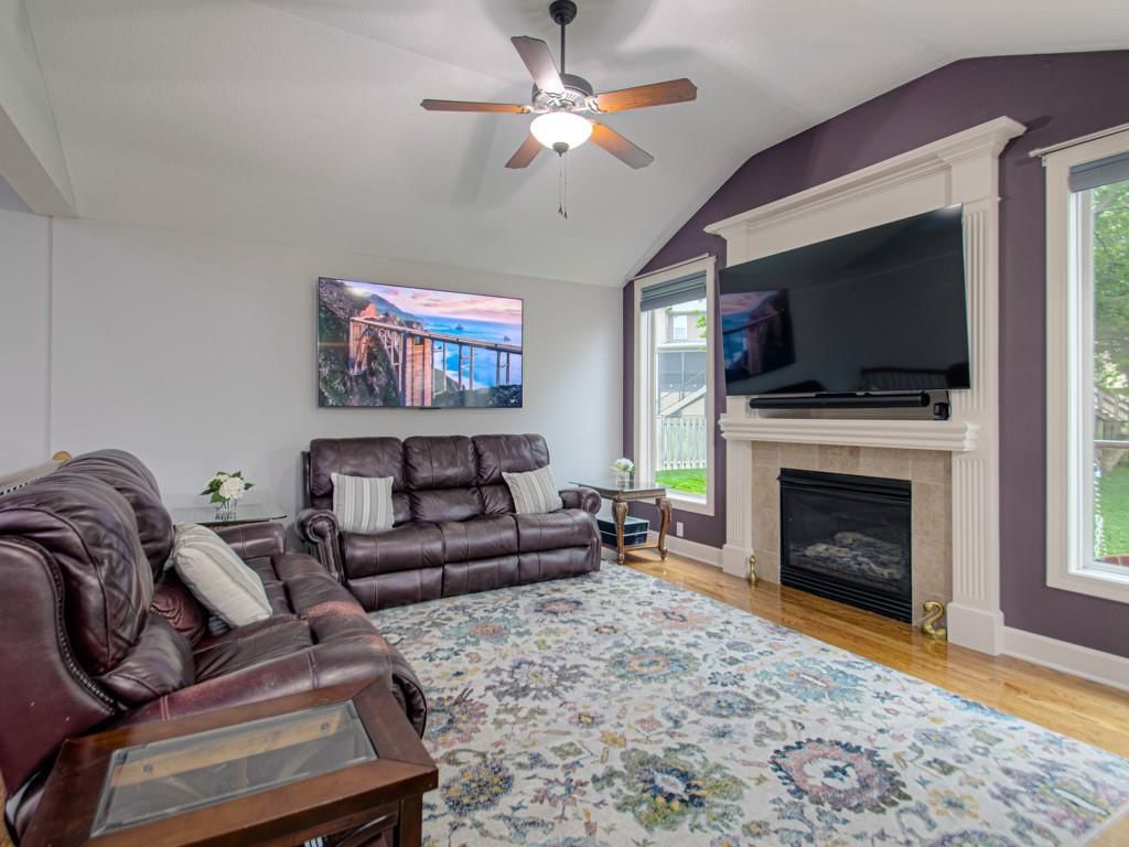 21431 W 112th Terrace — photo 4