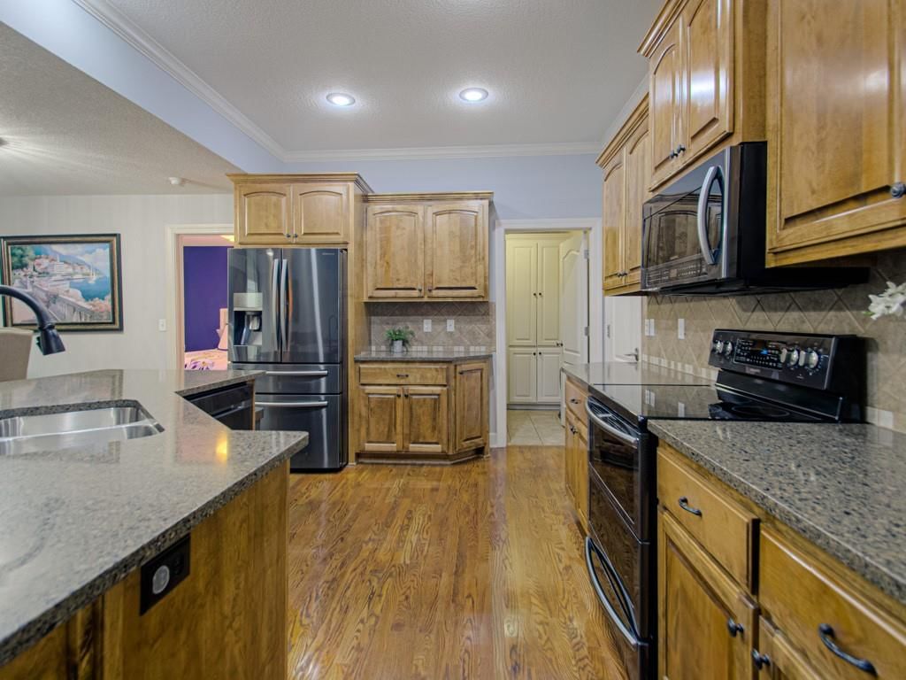21431 W 112th Terrace — photo 13