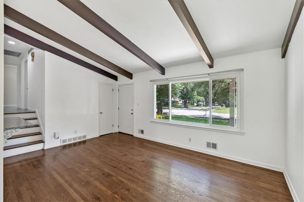 7306 Larsen Lane — photo 6