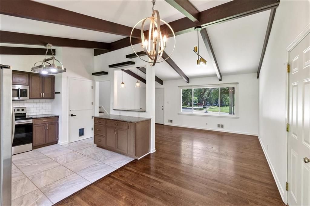 7306 Larsen Lane — photo 11