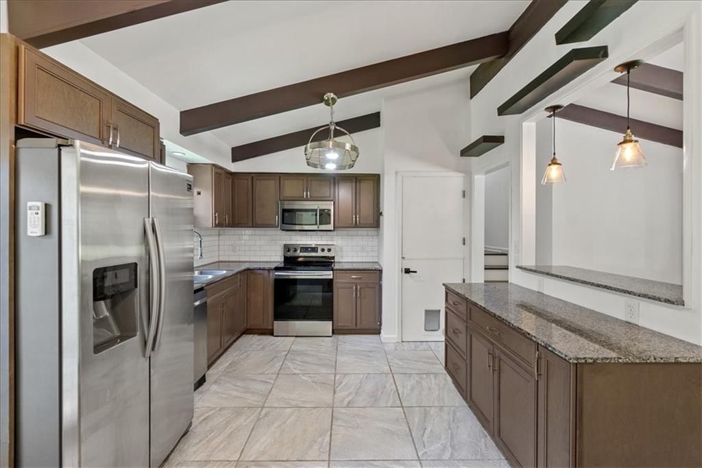 7306 Larsen Lane — photo 12