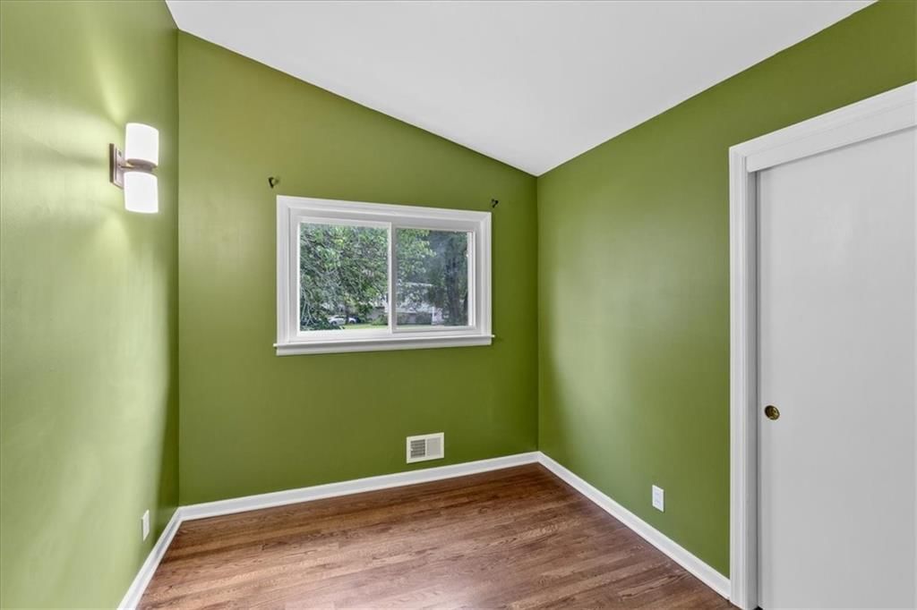 7306 Larsen Lane — photo 16