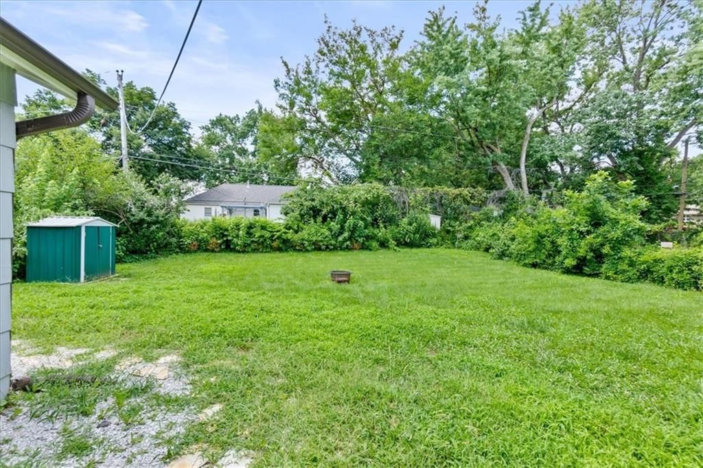 7306 Larsen Lane — photo 32