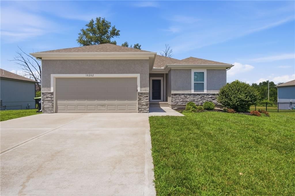 10202 Siena Drive — photo 1
