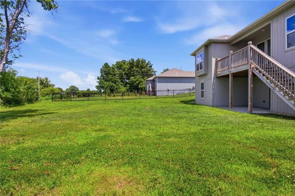 10202 Siena Drive — photo 41